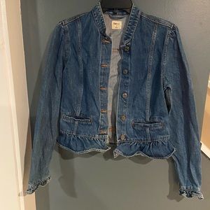 GAP ruffled sleeve jean jacket